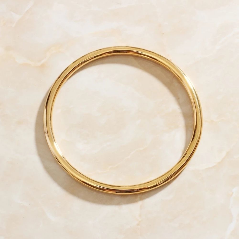 🌟 Luxury 18k Gold-Filled Round Bangle Bracelet 🌟